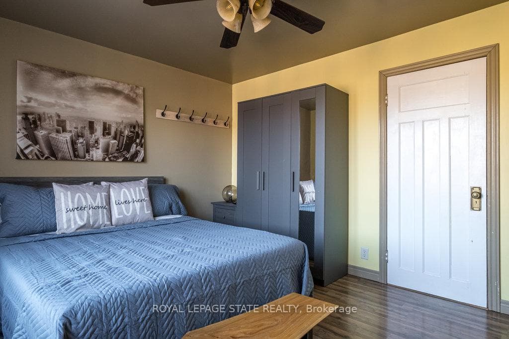 15 Connaught Avenue photo 11