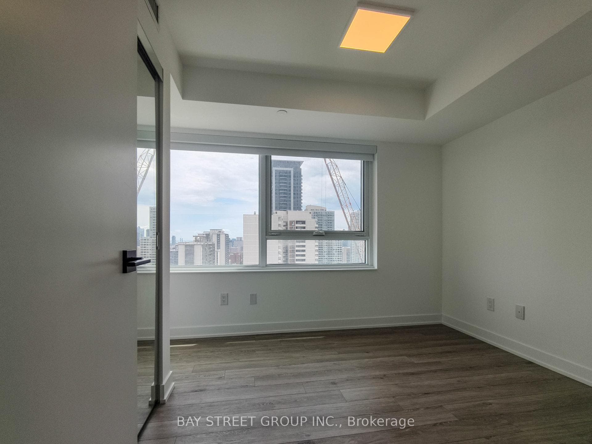 609 Sherbourne Street Unit 2409 photo 15