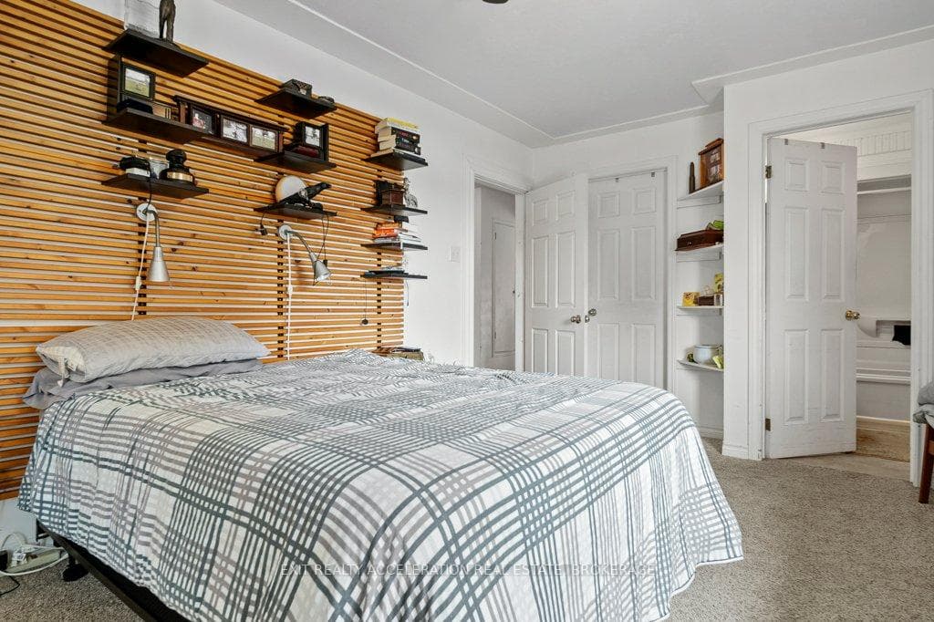 400 Dundas Street photo 14