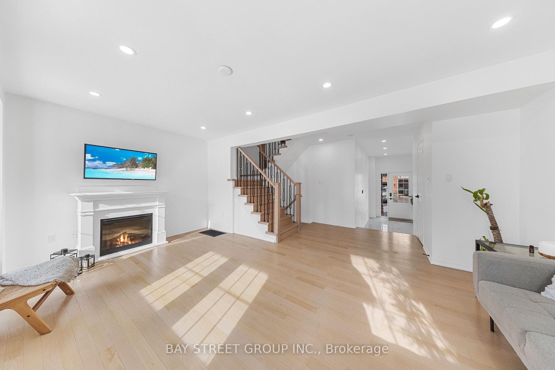 112 Barnham Street photo 10