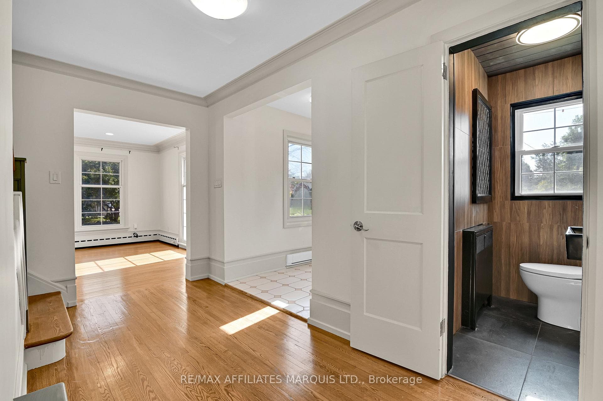 1603 Peter Street photo 8