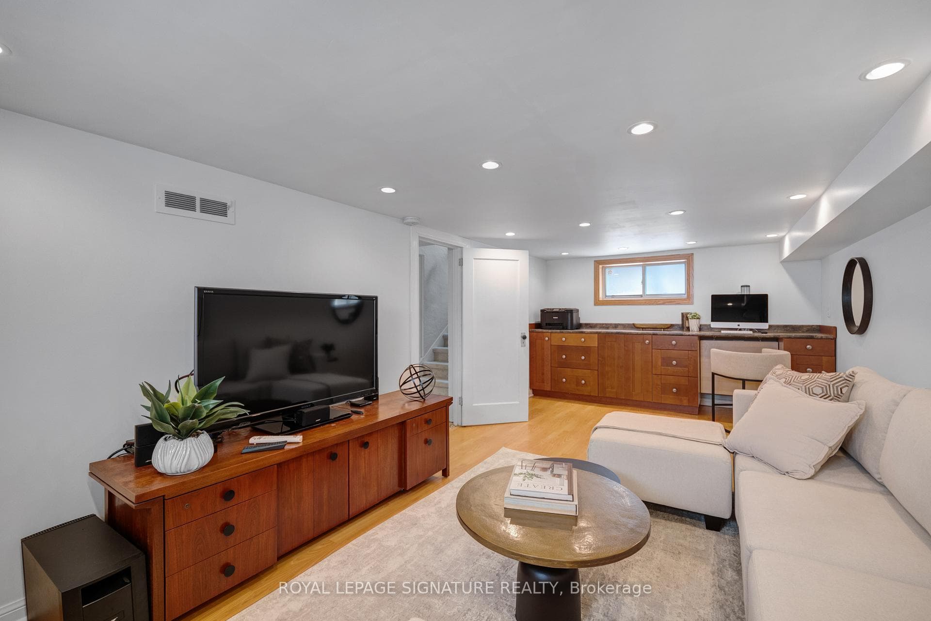 142 Divadale Drive photo 19