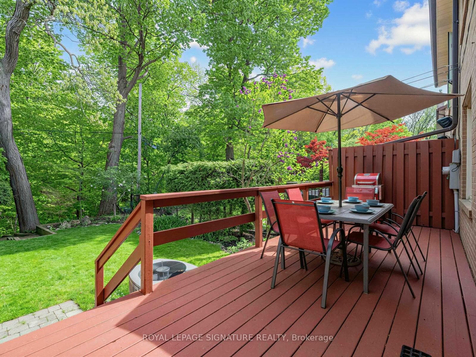 46 Plateau Crescent photo 32