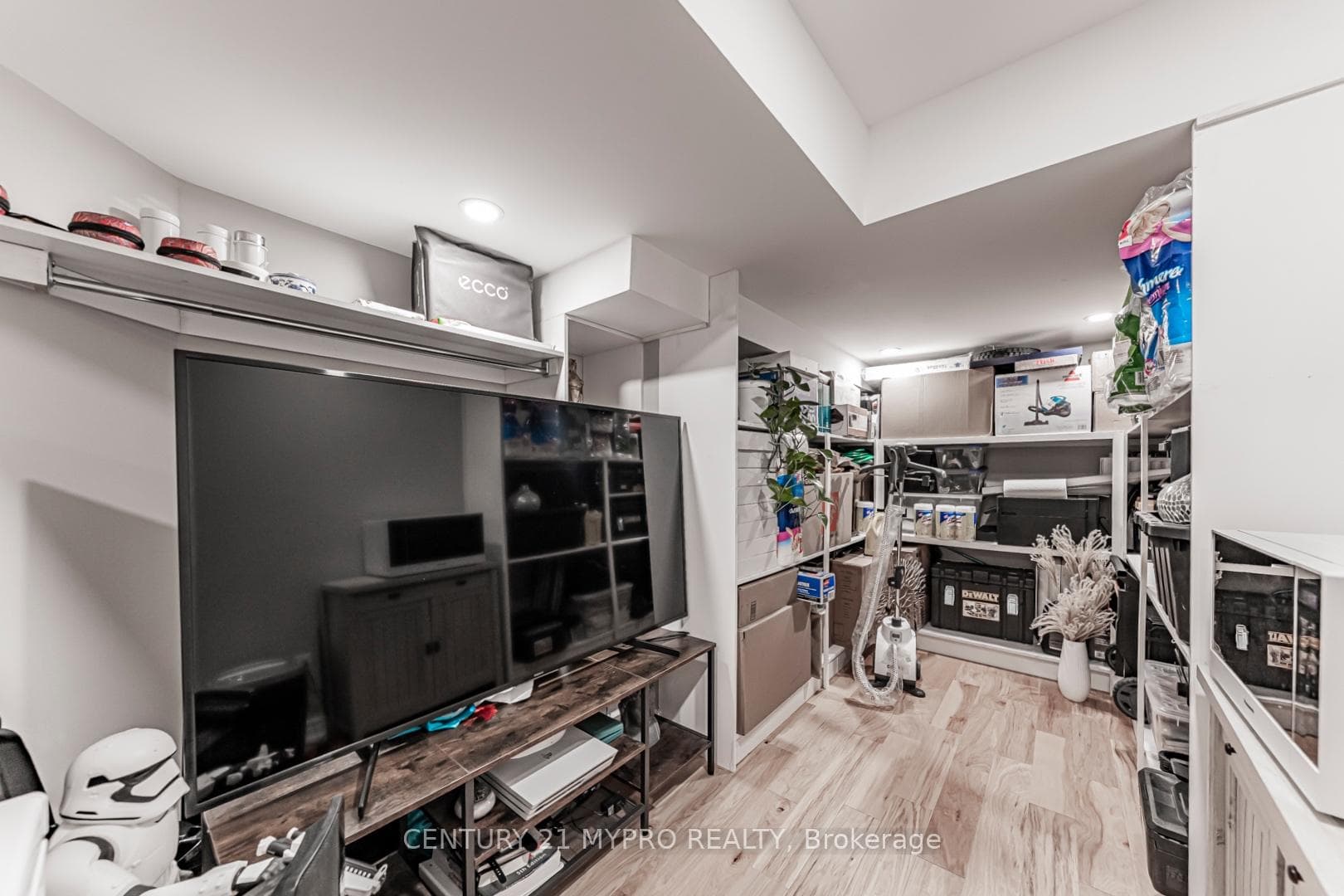1109 Kestell Boulevard photo 42