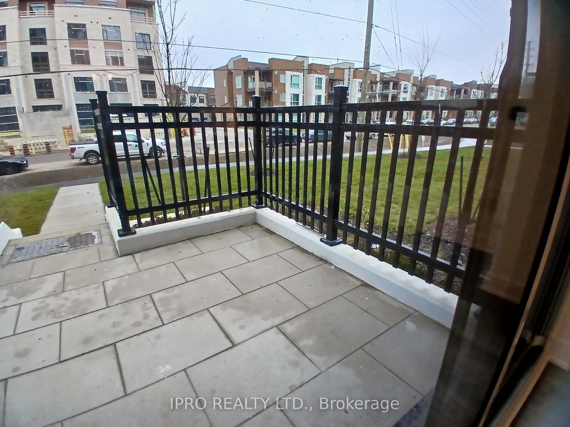 2333 Khalsa Gate Unit 115 photo 21