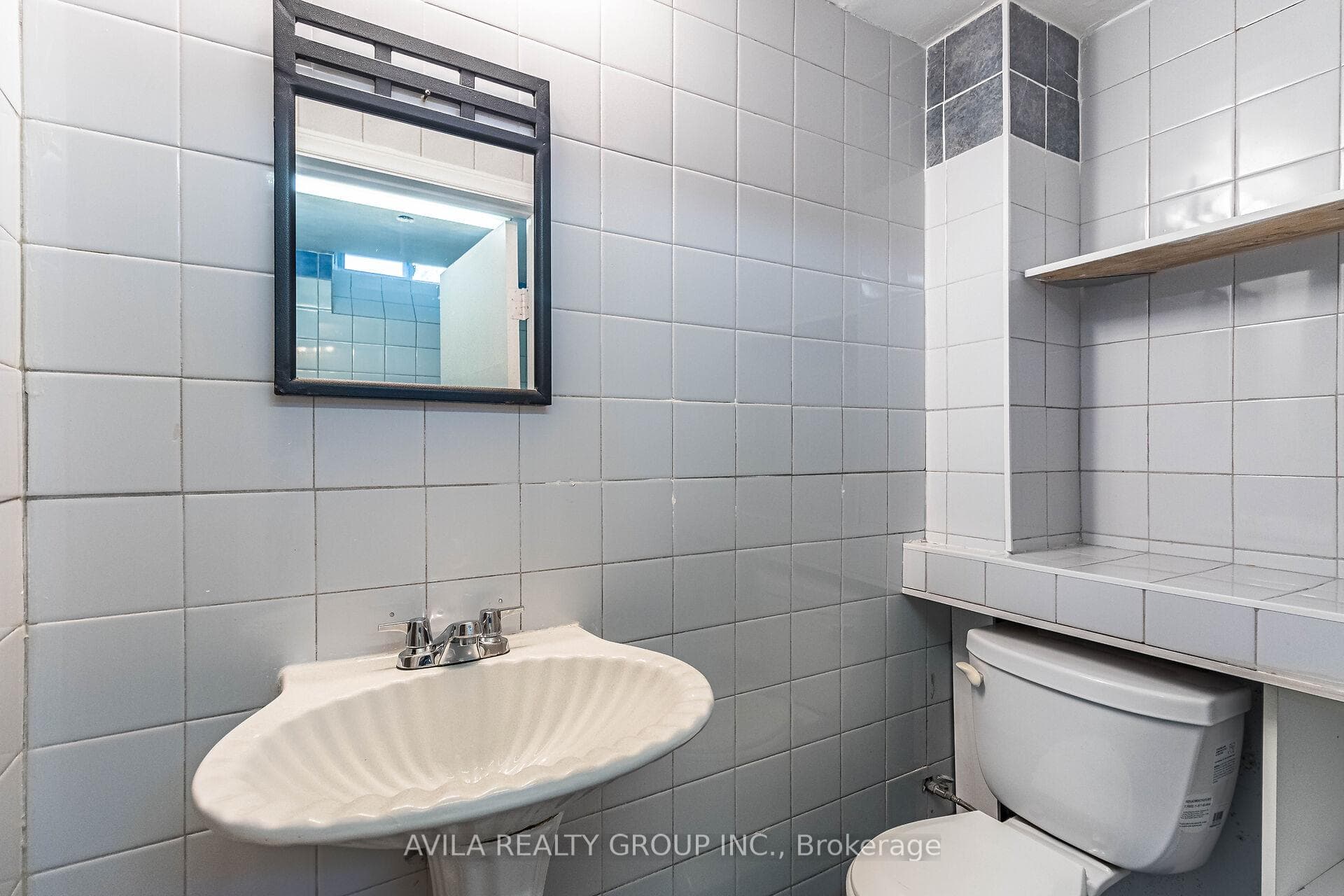 7 Gladstone Square photo 28