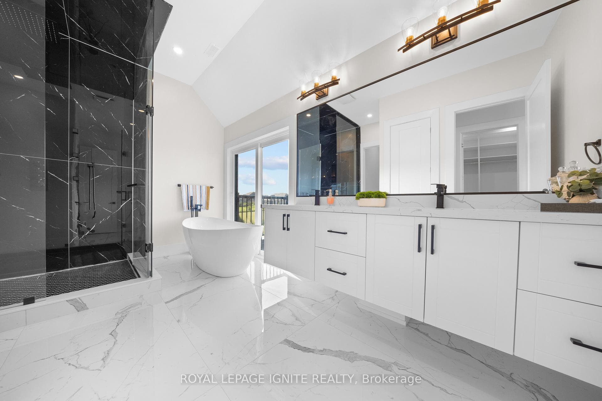 1 Spruceview Place photo 24