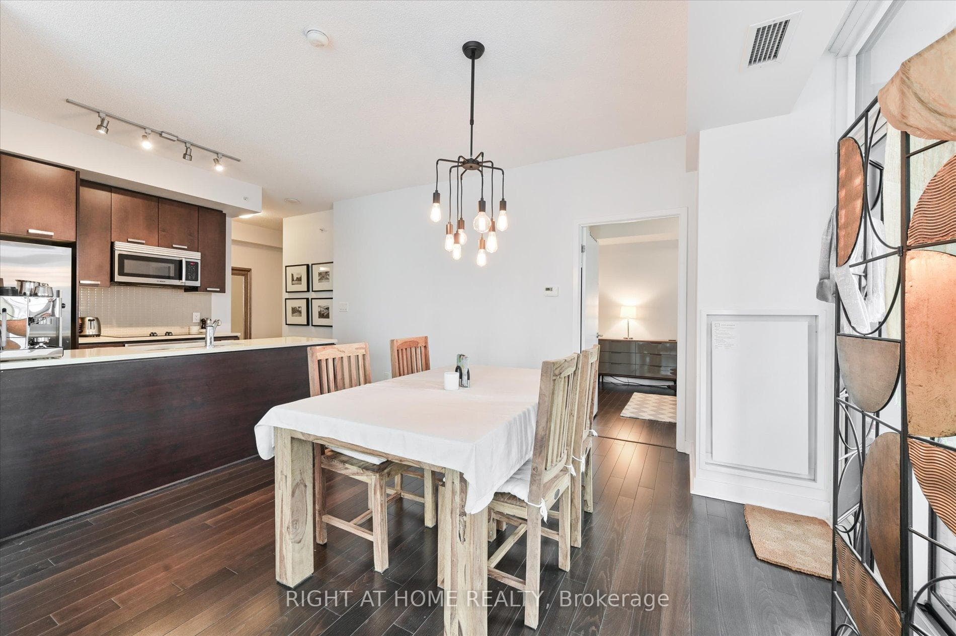 295 Adelaide Street Unit 2107 photo 11