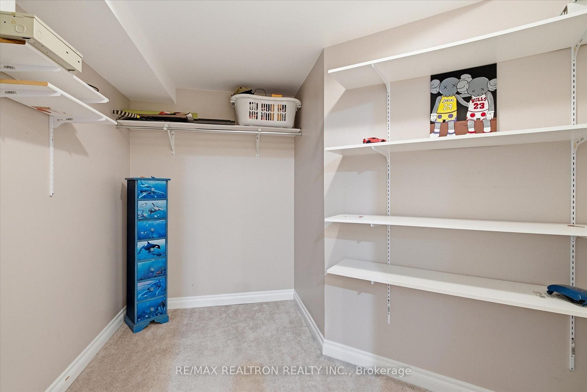 78 Hutton Place photo 40