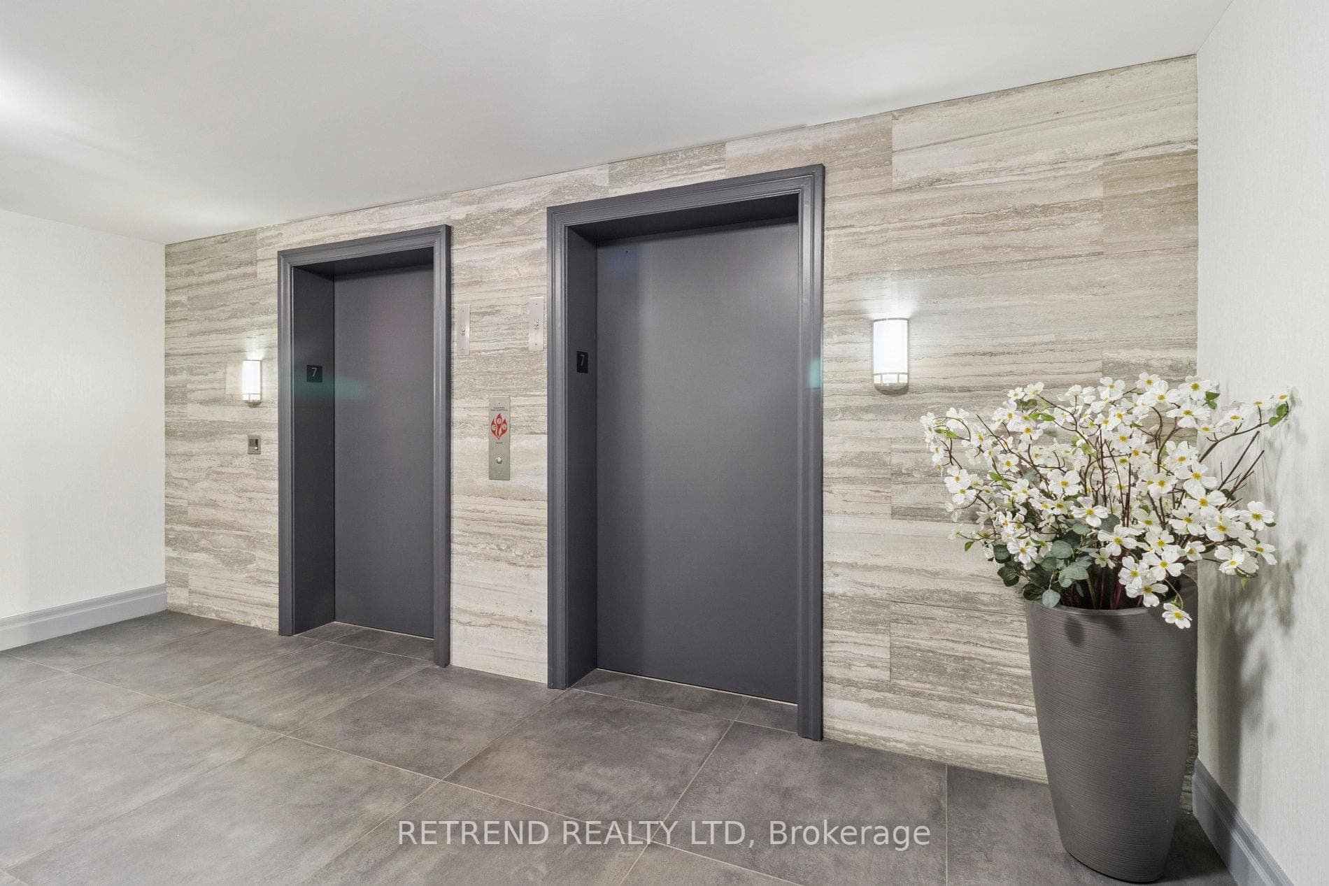 27 Rean Drive Unit 712 photo 6