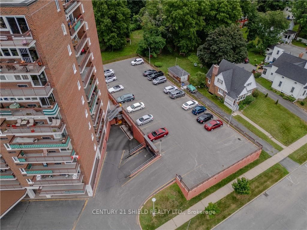 308 SECOND Street Unit 503 photo 3
