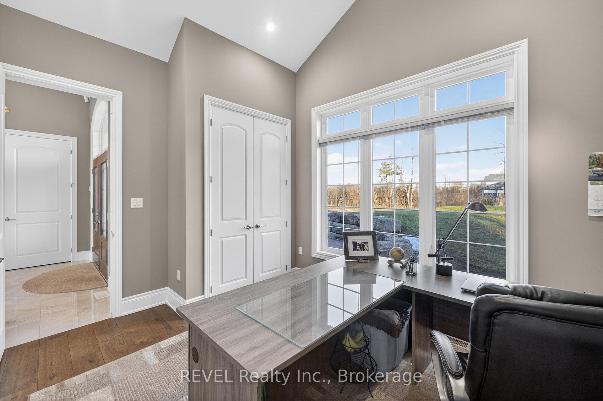 1041 Oakhill Boulevard photo 8
