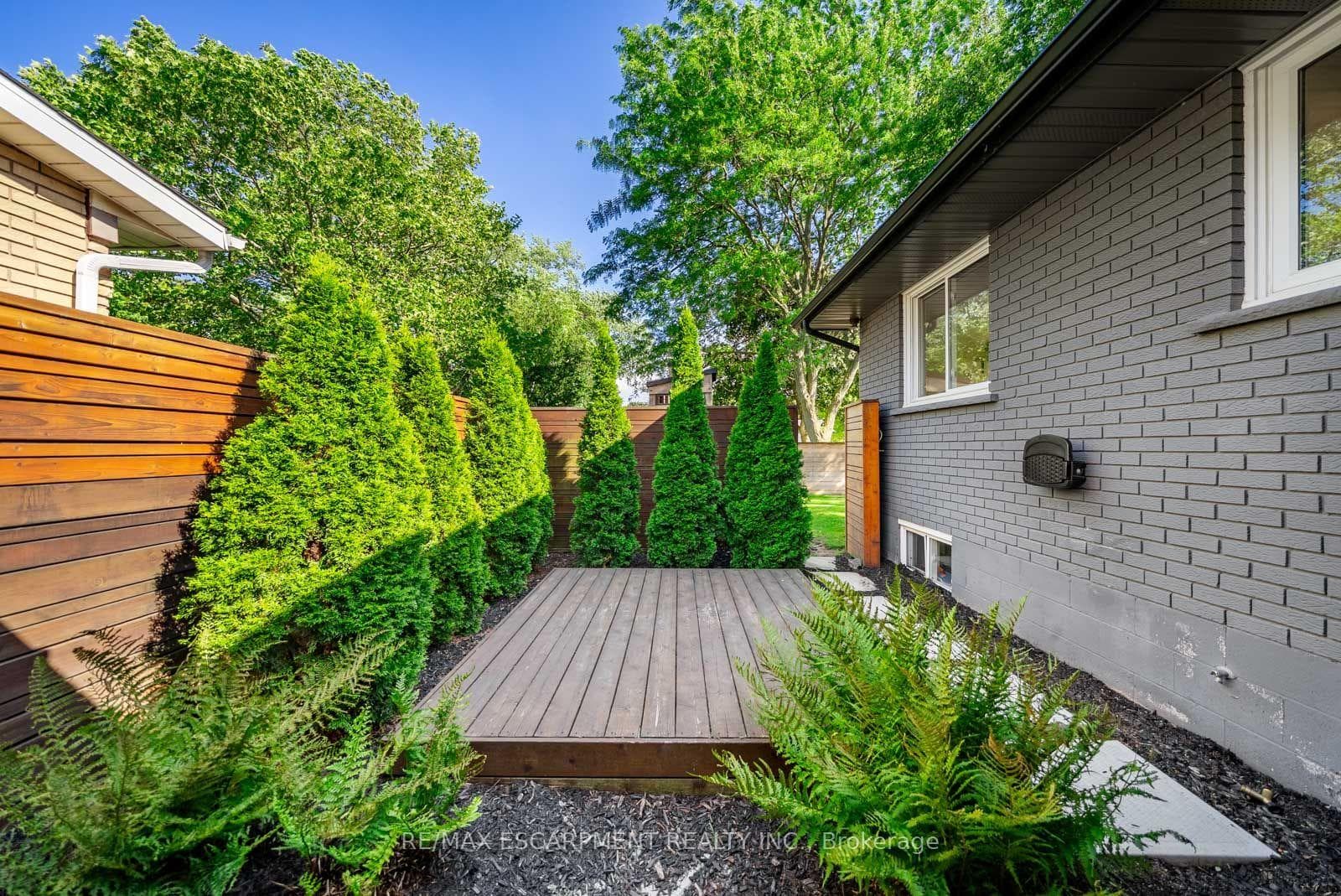 134 Fairwood Place photo 41