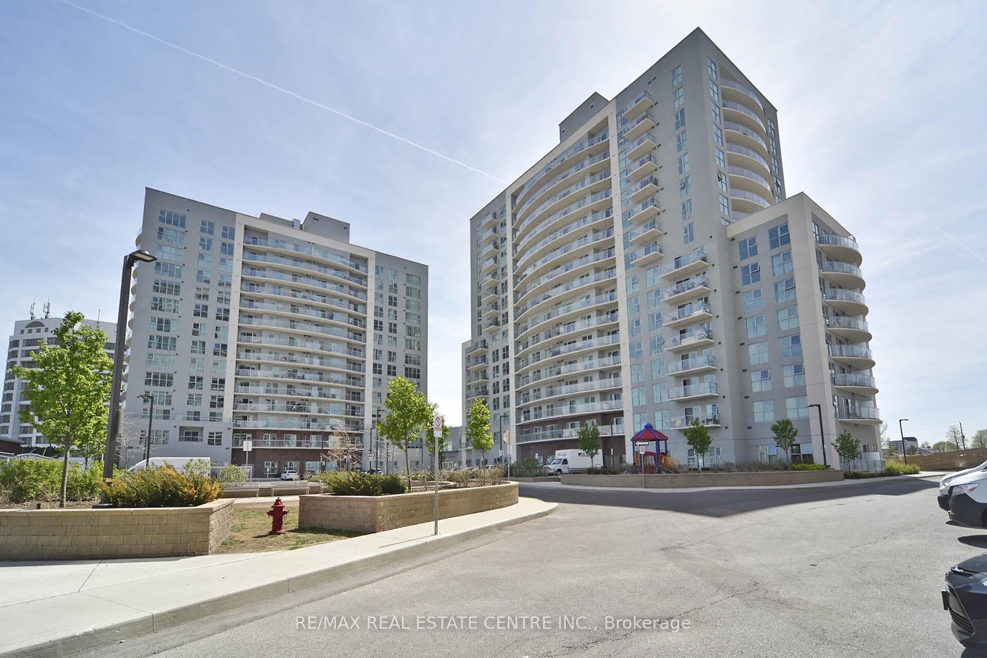 2152 Lawrence Avenue Unit 608 photo 4