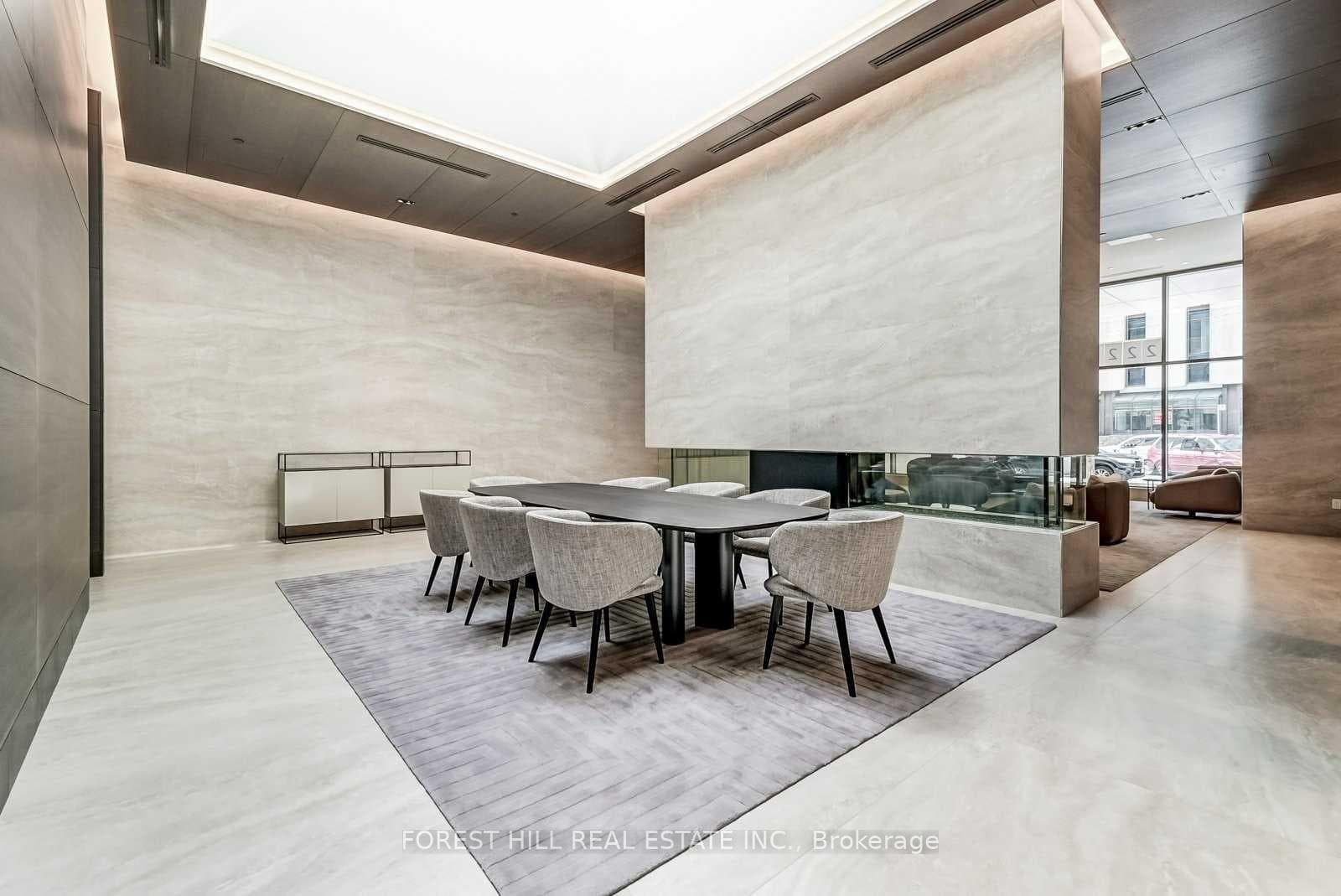2221 Yonge Street Unit 5703 photo 4