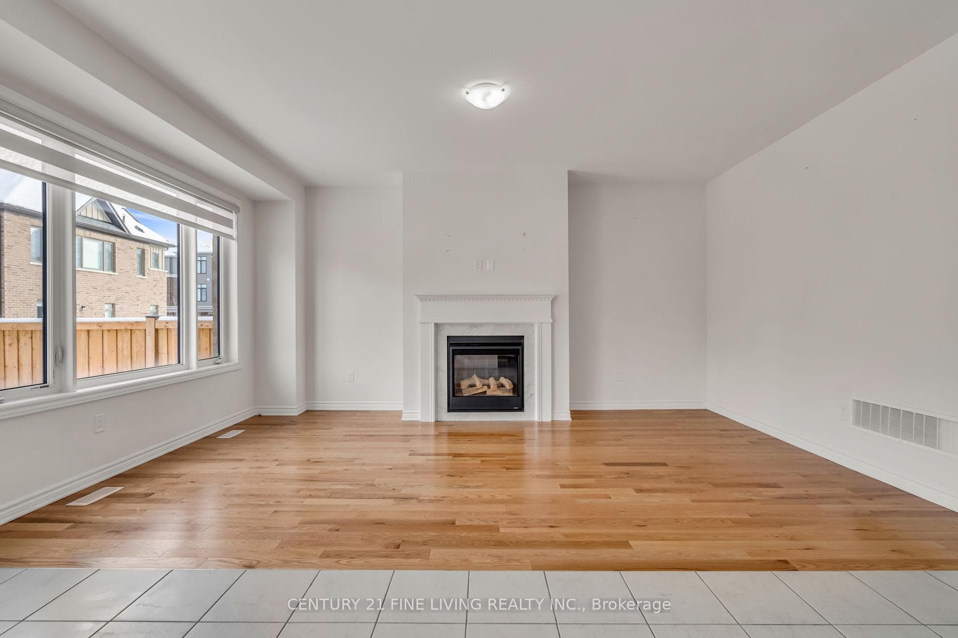 37 PETCH Avenue photo 6