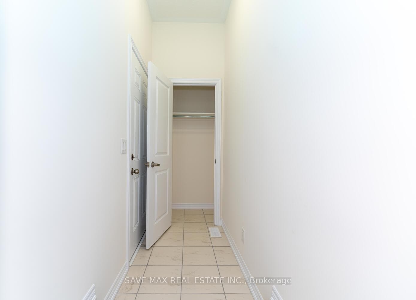 193 Broadacre Drive photo 7
