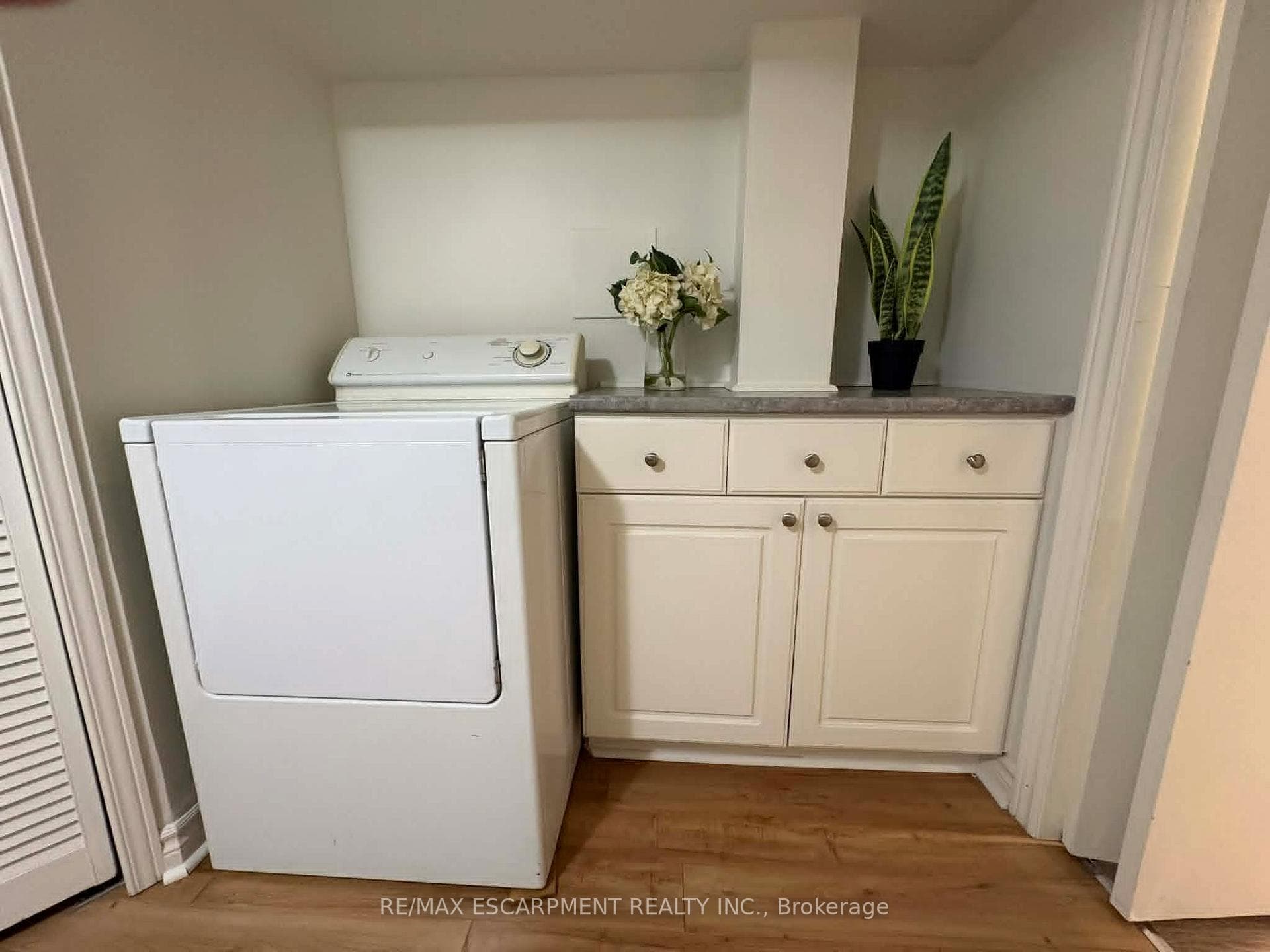 29 East 41st Street Unit Lower photo 18