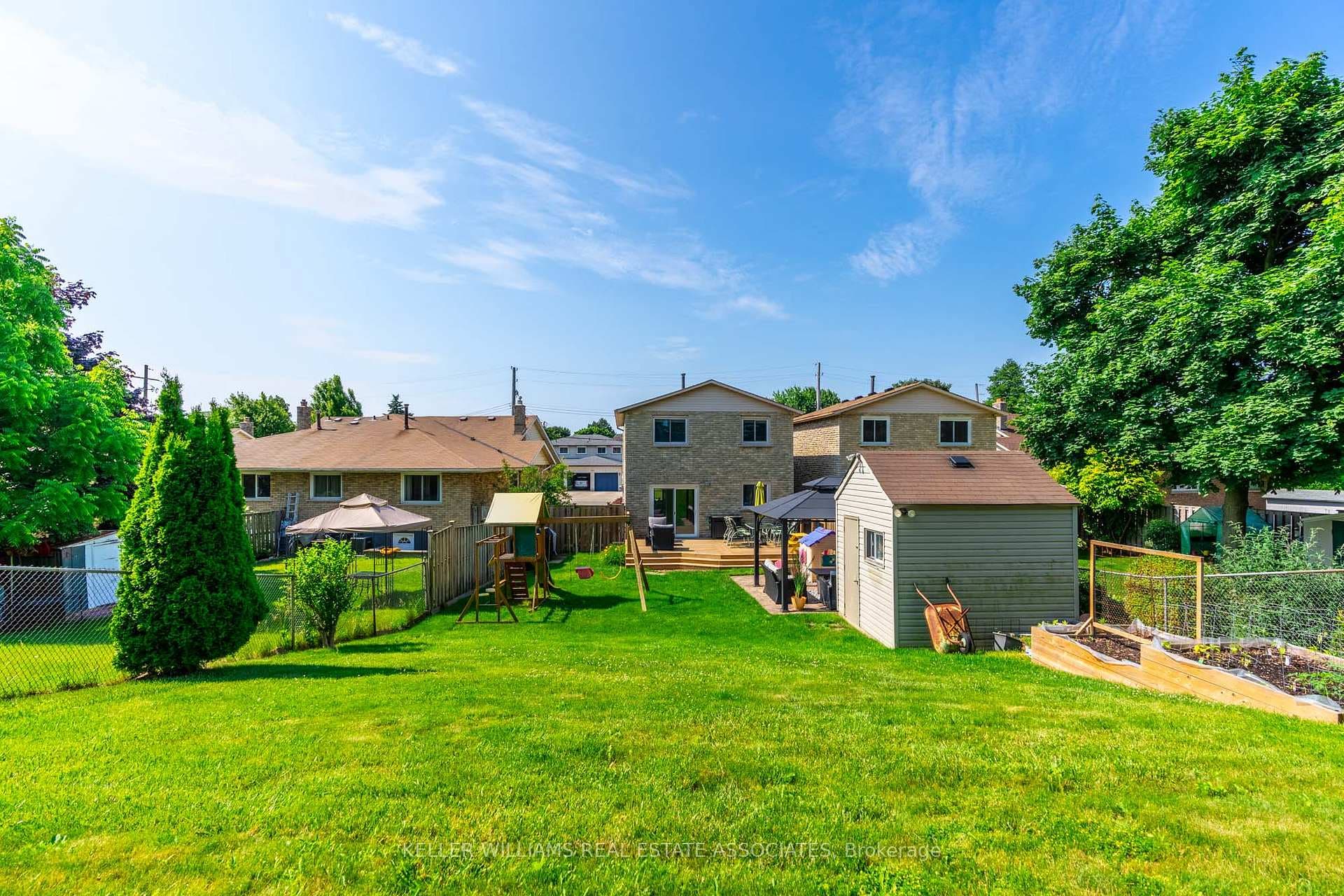194 Guildwood Drive photo 37