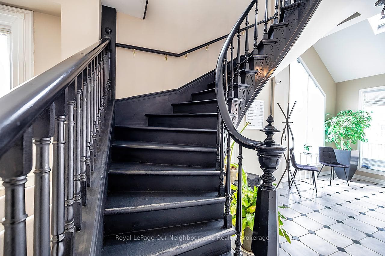 71 Albert Street photo 13