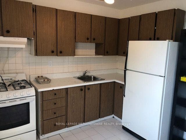 1211 College Street Unit Upper photo 13