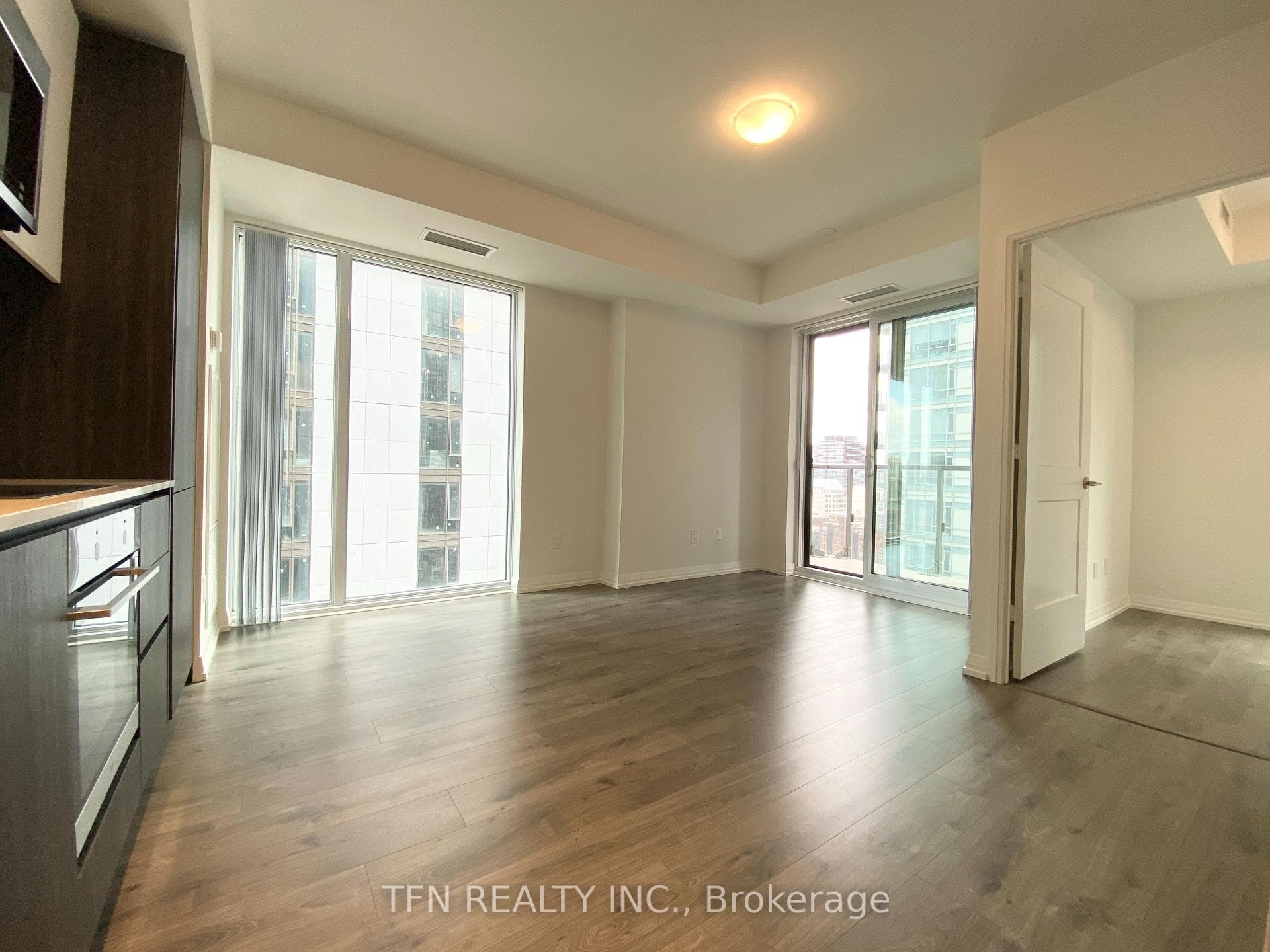 8 Widmer Street Unit 2005 photo 10