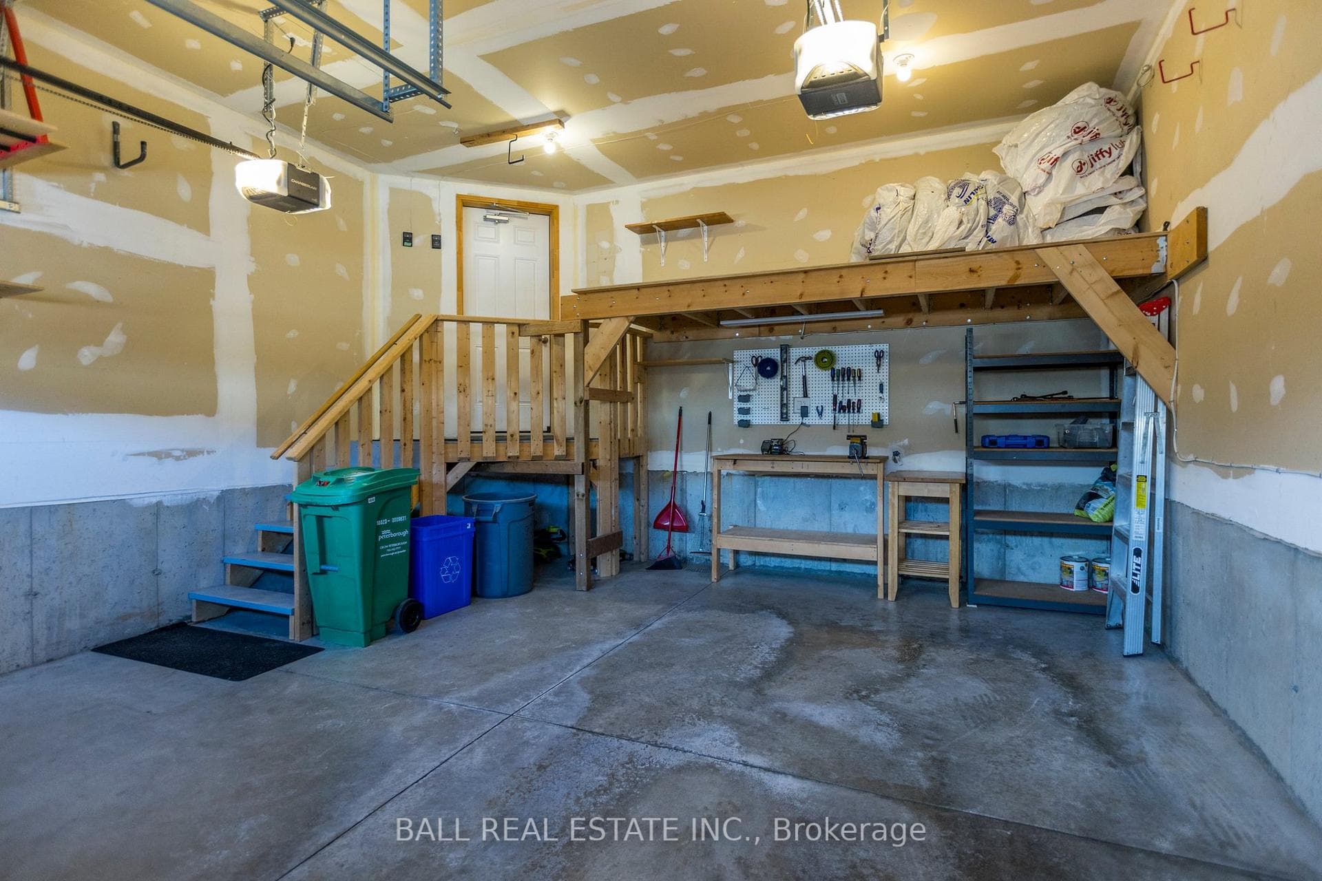 723 Sawmill Road photo 37