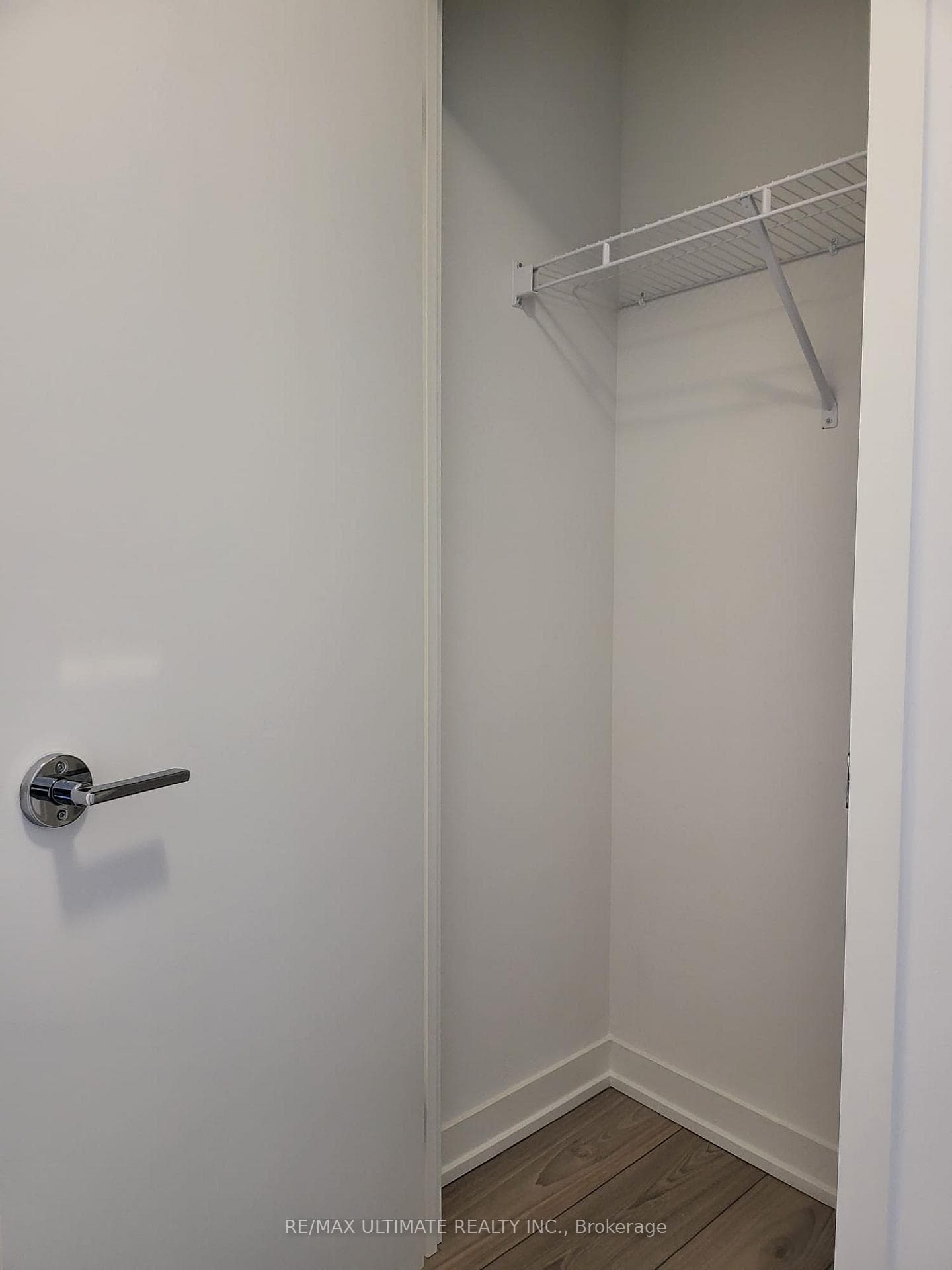 285 Dufferin Street Unit 304 photo 18