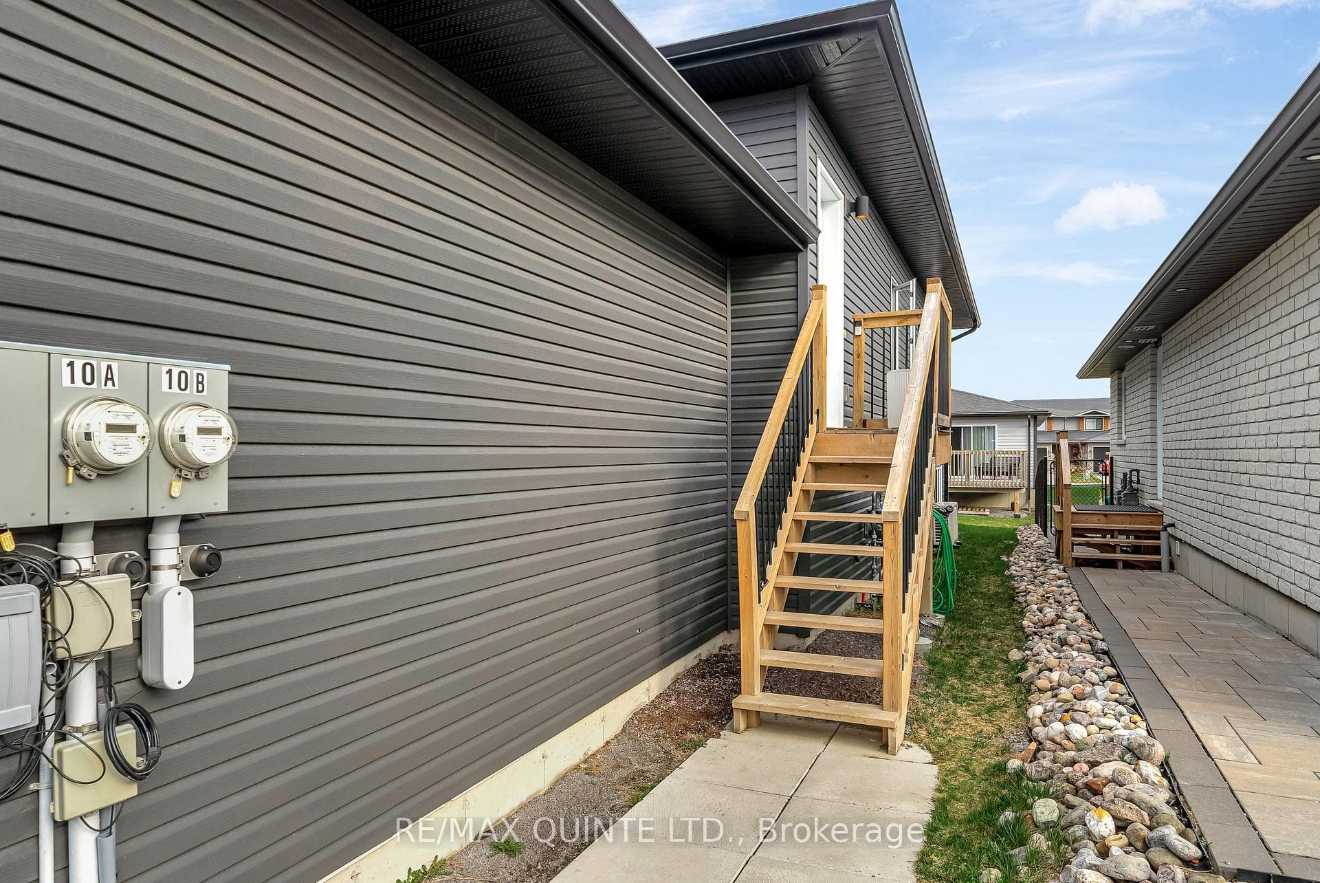 10 Lehtinen Crescent Unit A & B photo 26