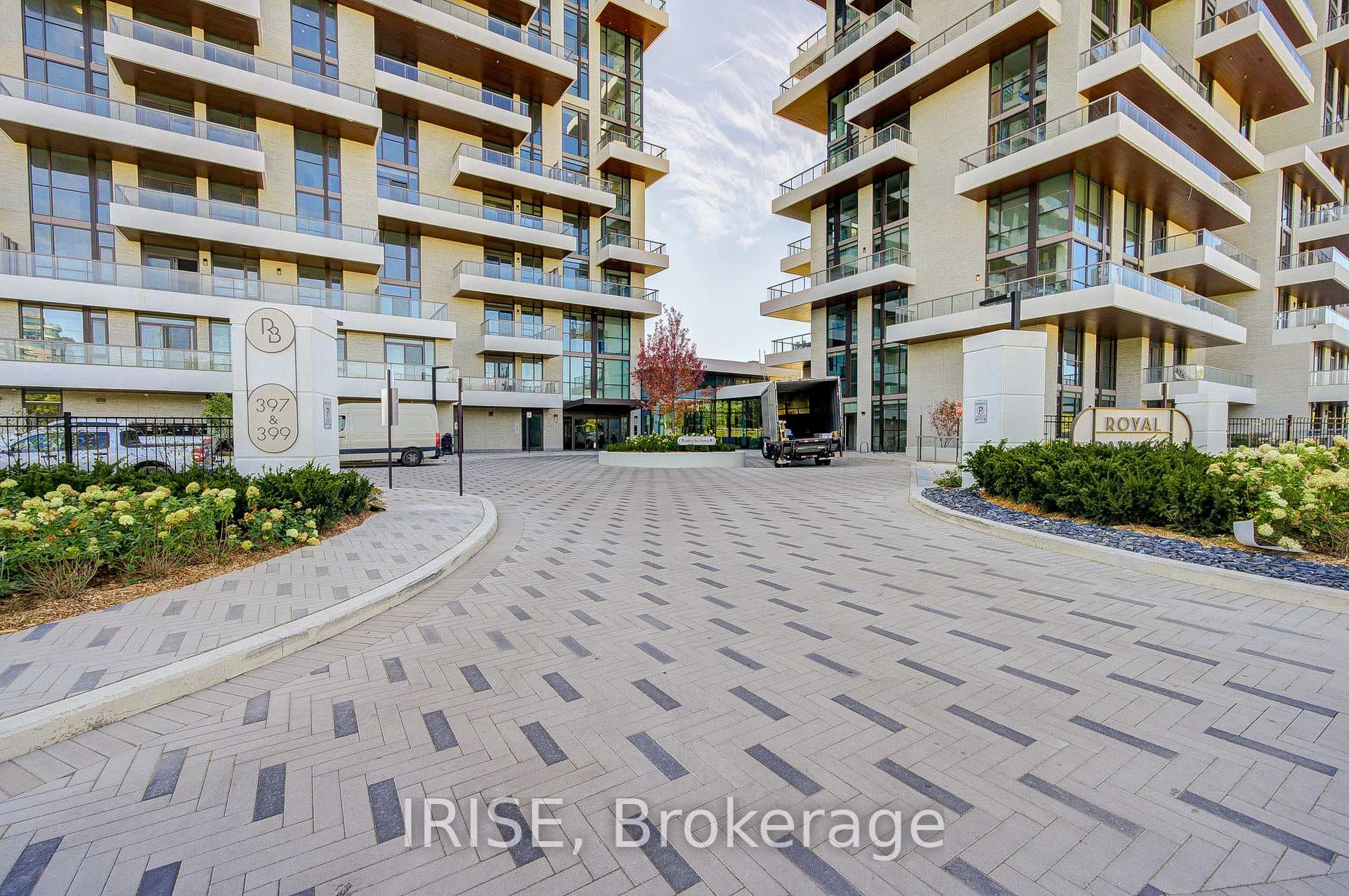 399 Royal Orchard Boulevard Unit 221 photo 3