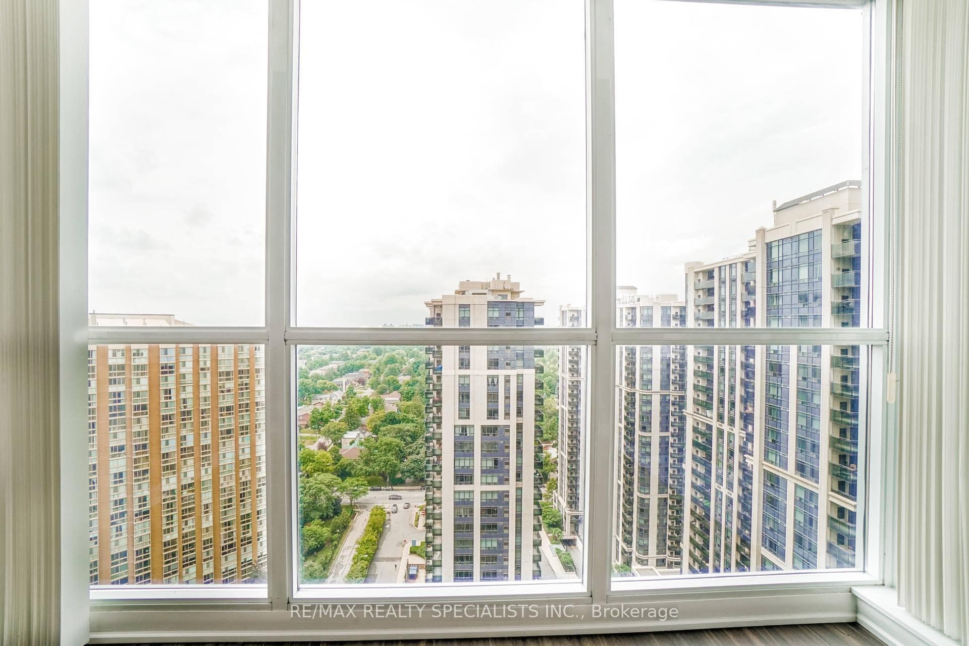 4968 Yonge Street Unit 2915 photo 13