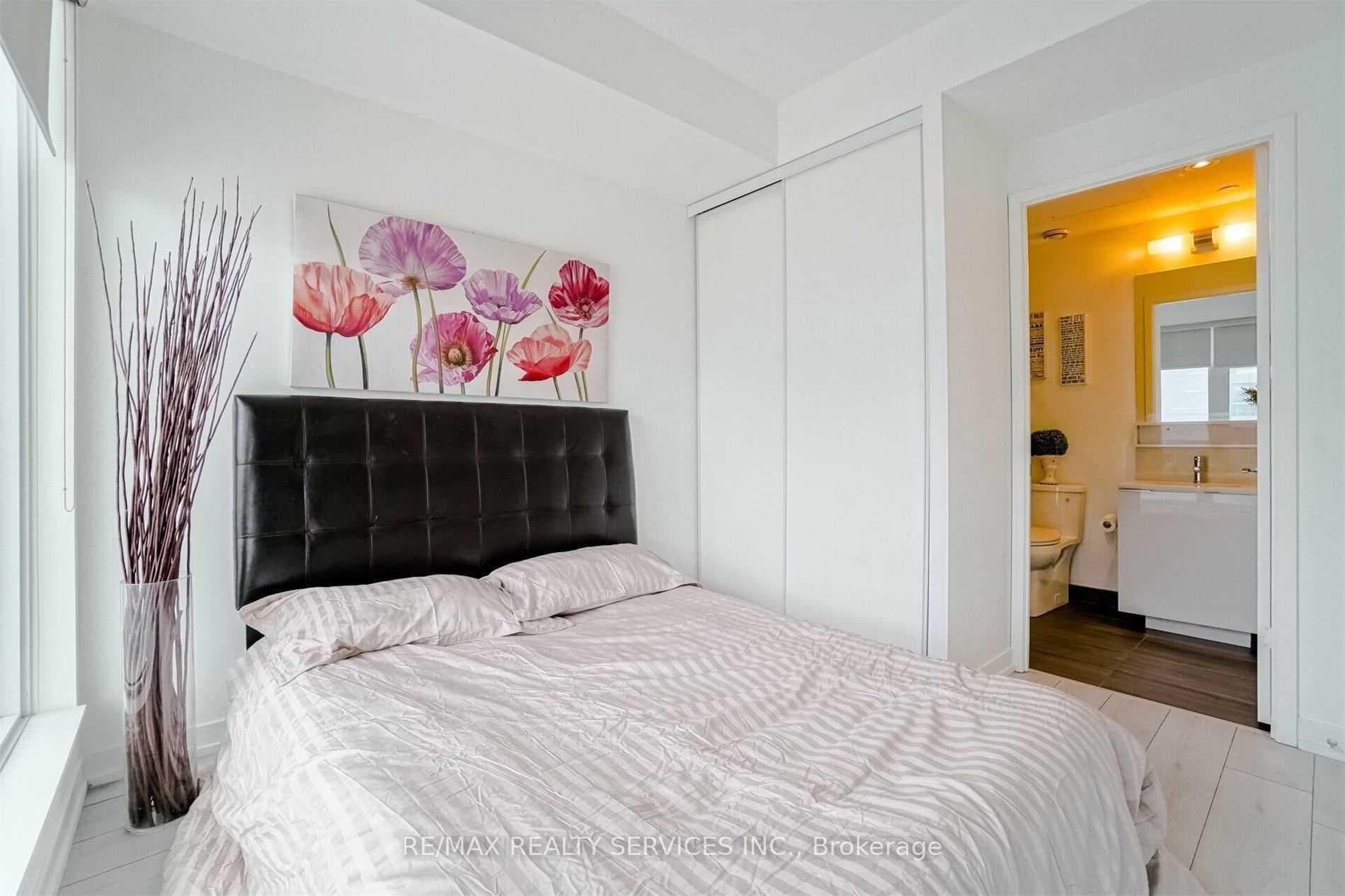 5 Buttermill Avenue Unit 1108 photo 16
