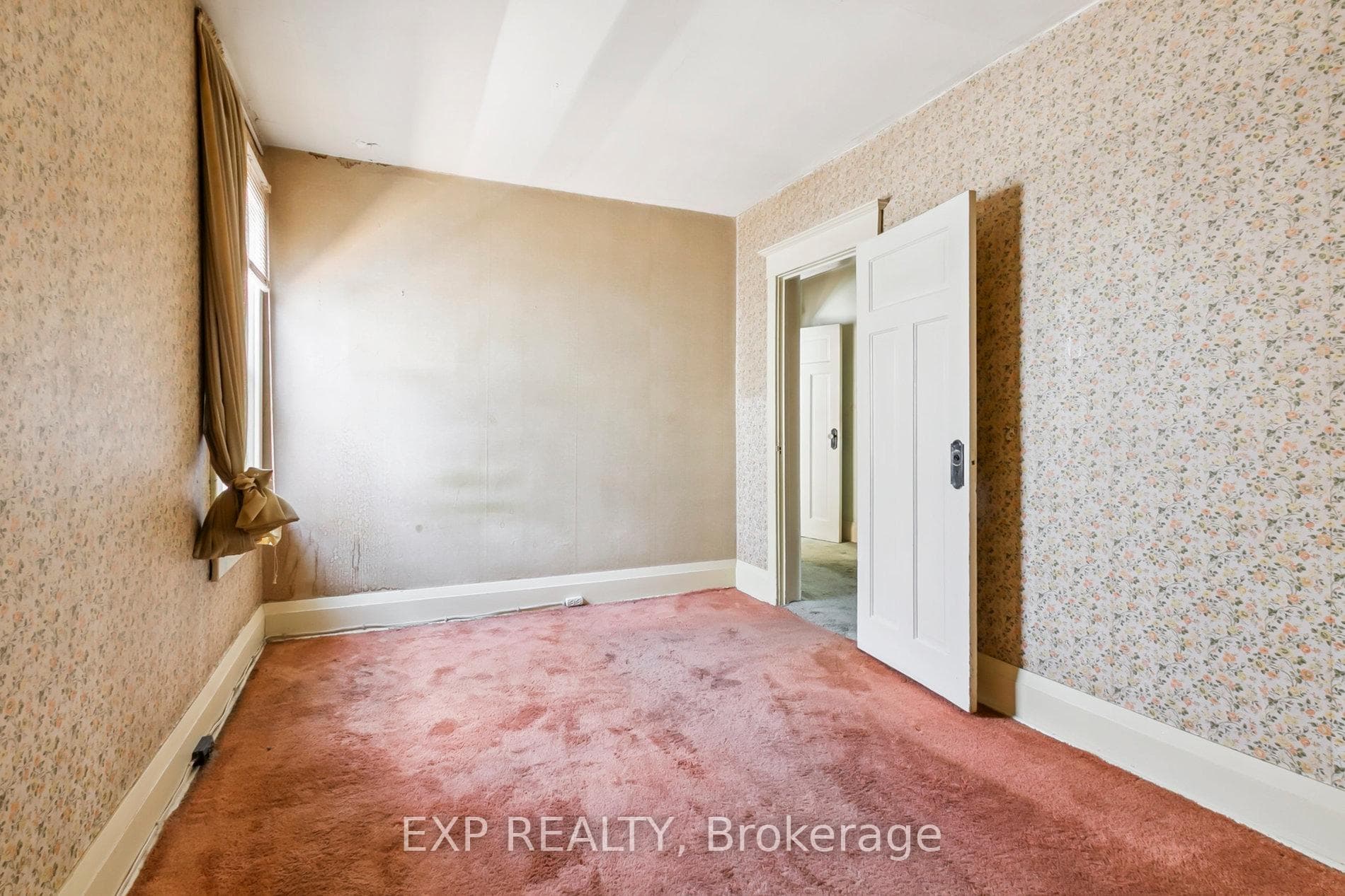 395 Woodbine Avenue photo 33