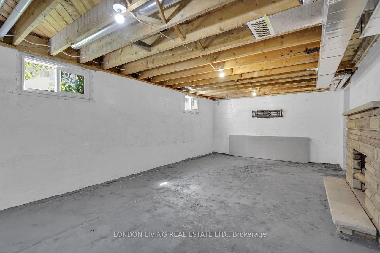 396 Wortley Road photo 29