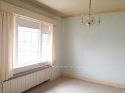 389 Lawrence Avenue photo 20
