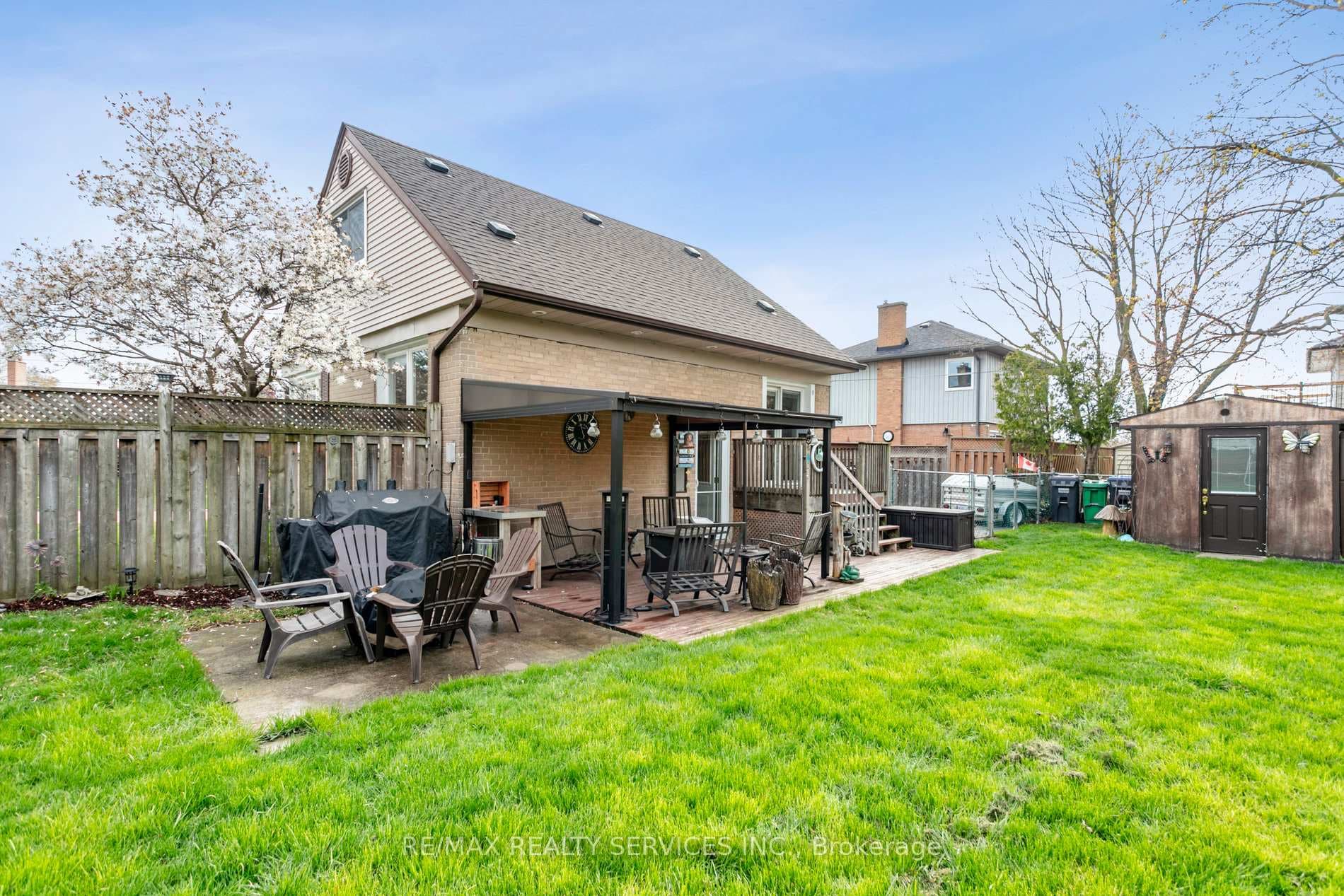 15 Avonmore Street photo 36