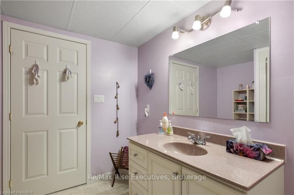198 ELLESMEER Avenue photo 33