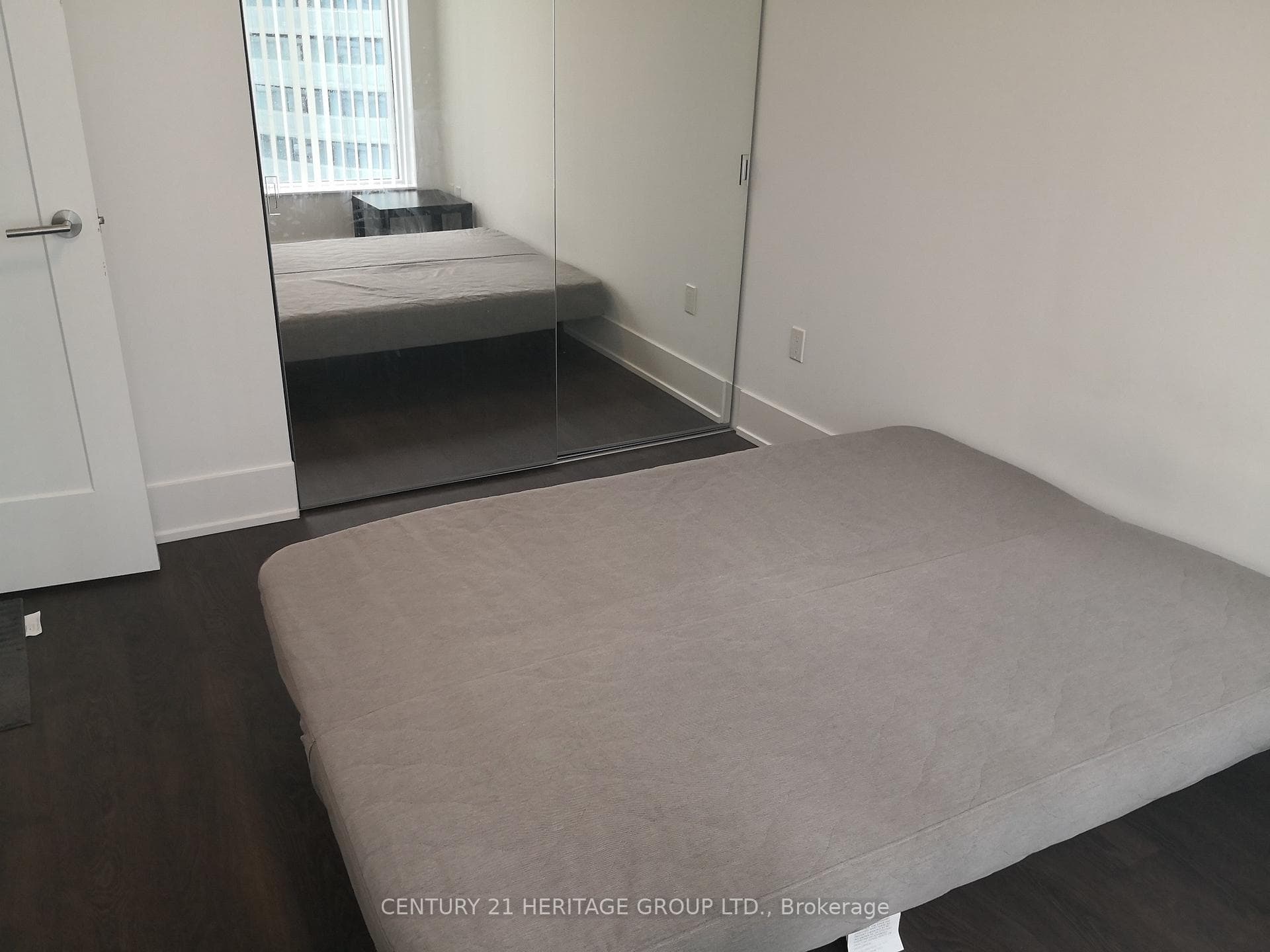 10 York Street Unit 3002 photo 11