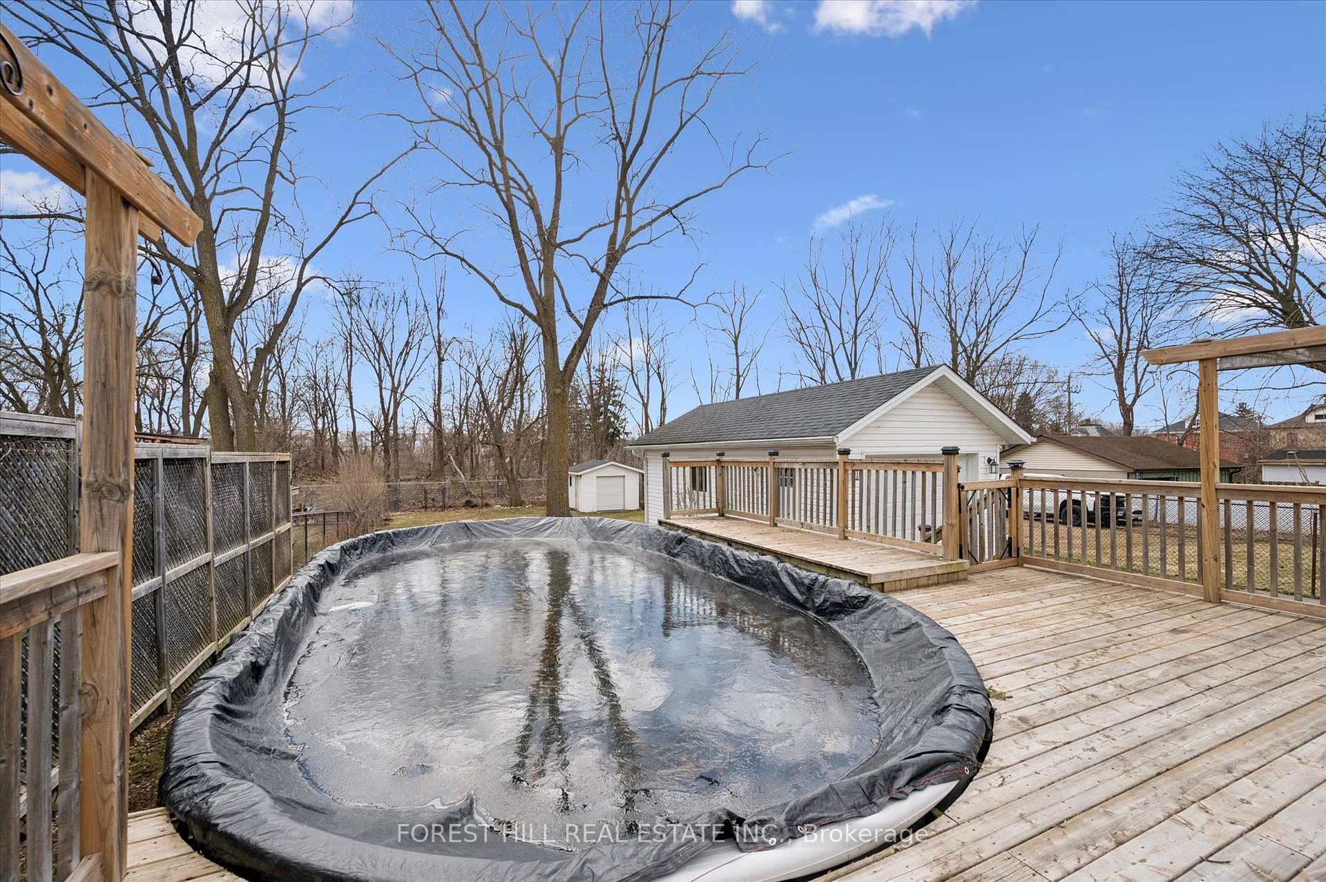 635 Lawrence Street photo 36