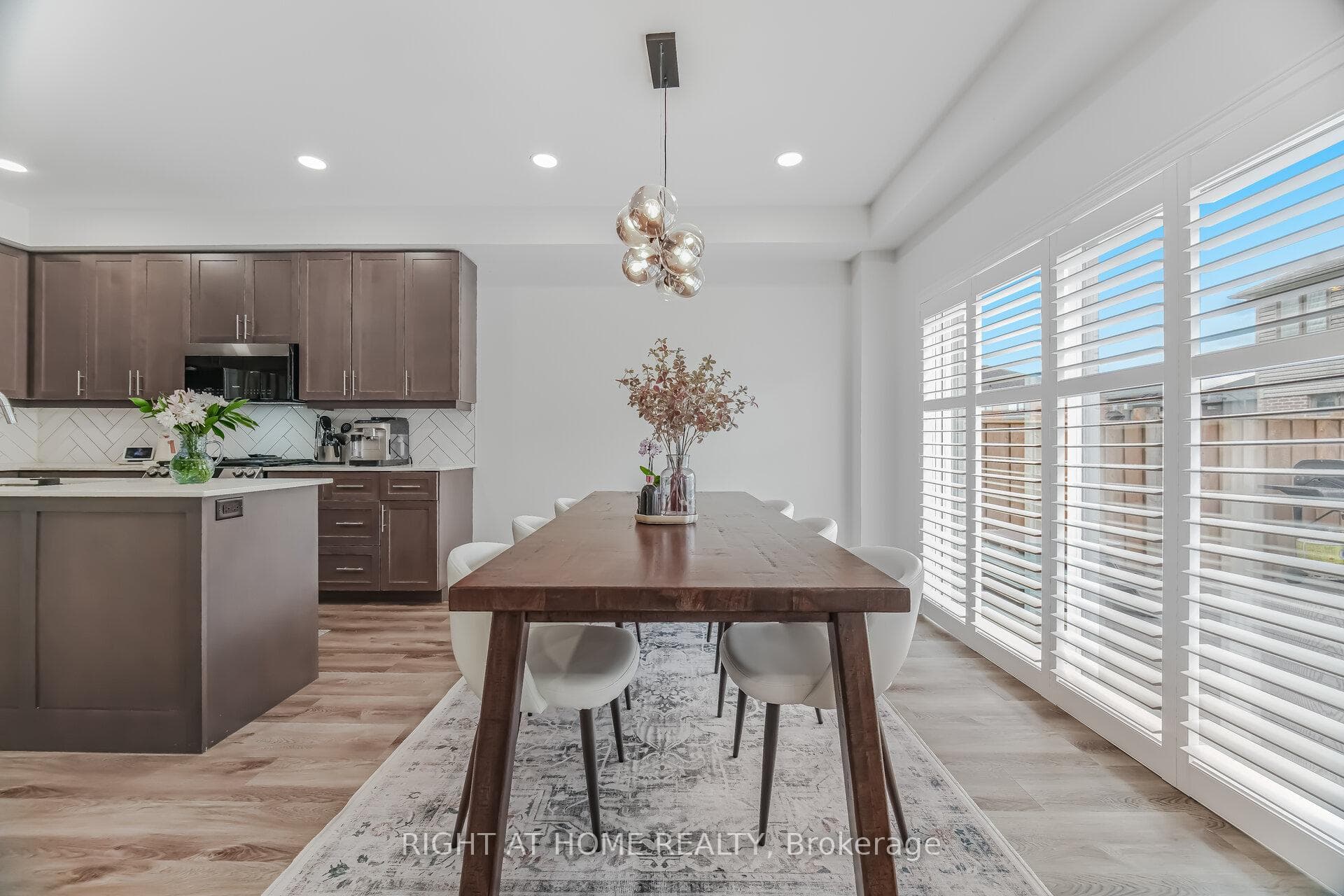 38 Ladd Avenue photo 14