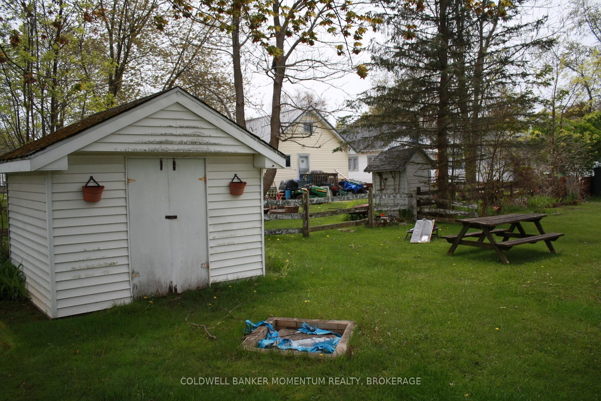 12191 Lakeshore Road photo 4