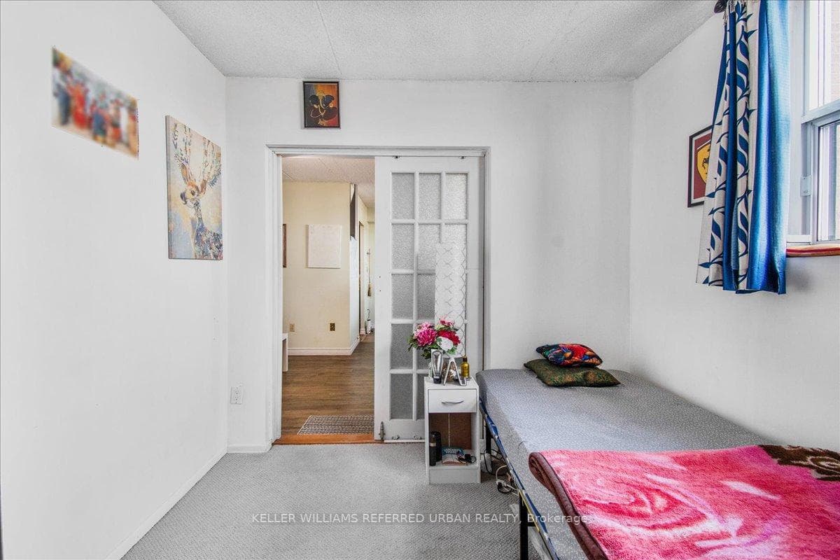 207 Galloway Road Unit 802 photo 17