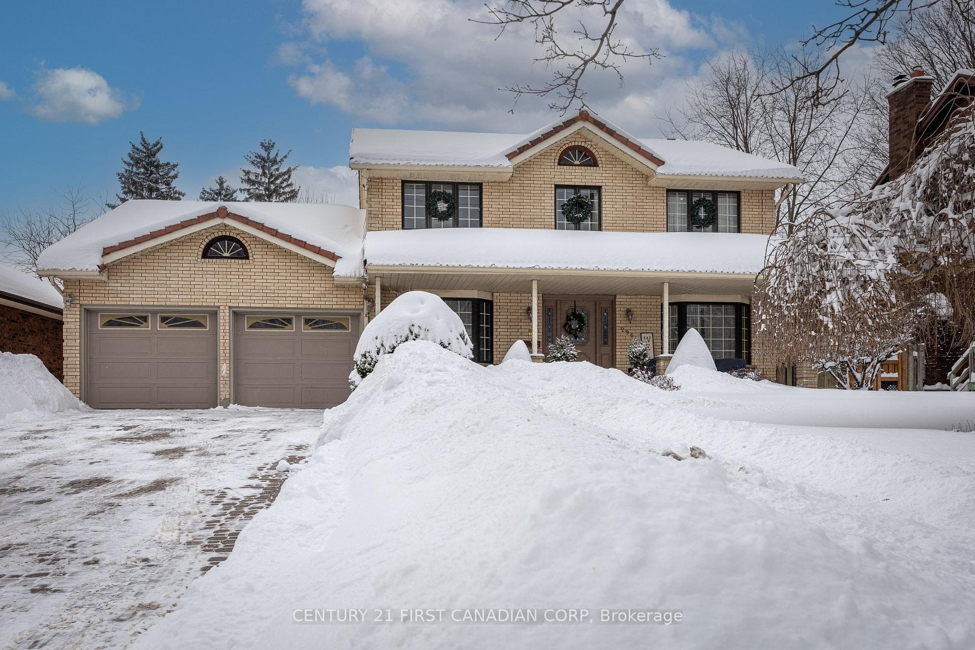 296 Head Street photo 1