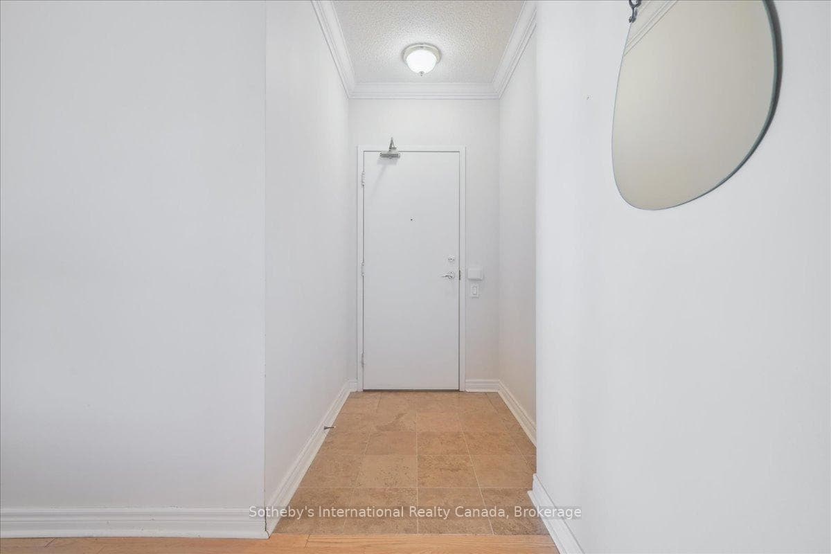 40 Old Mill Road Unit 805 photo 4