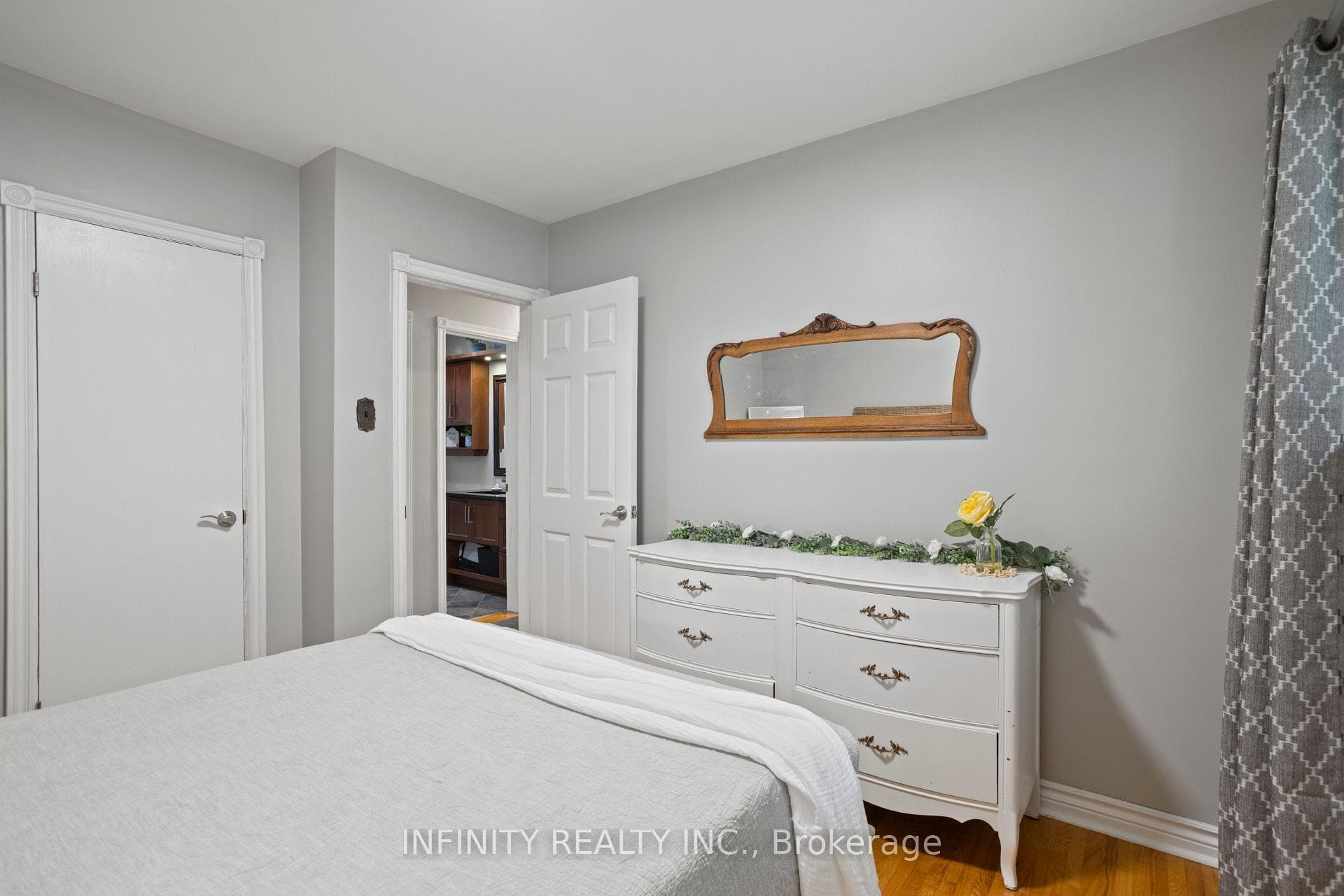 190 Inkerman Street photo 17