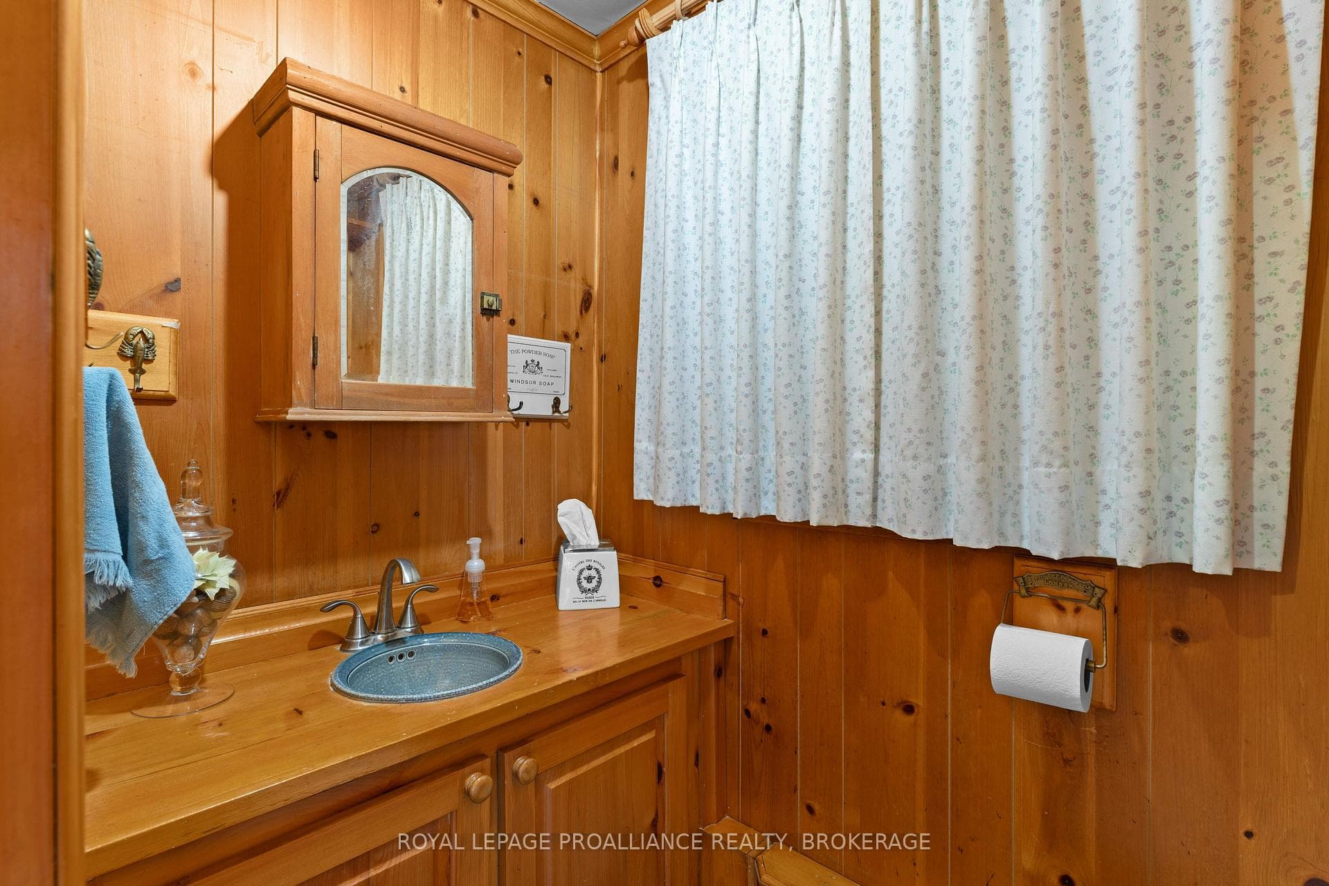 2 Alwington Avenue photo 16