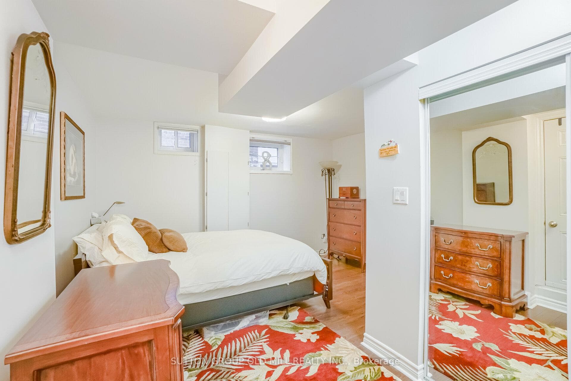 118 Mavety Street Unit Lower photo 17