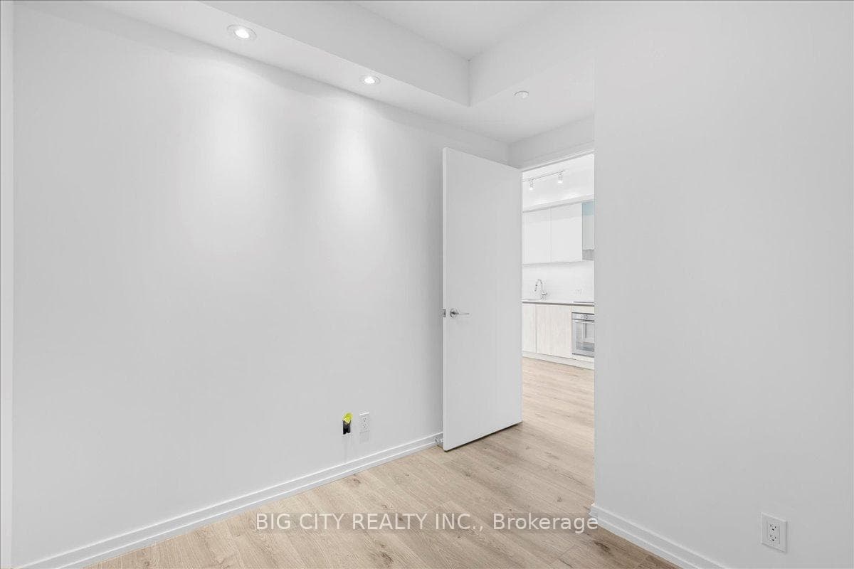 1000 Portage Parkway Unit 4107 photo 11