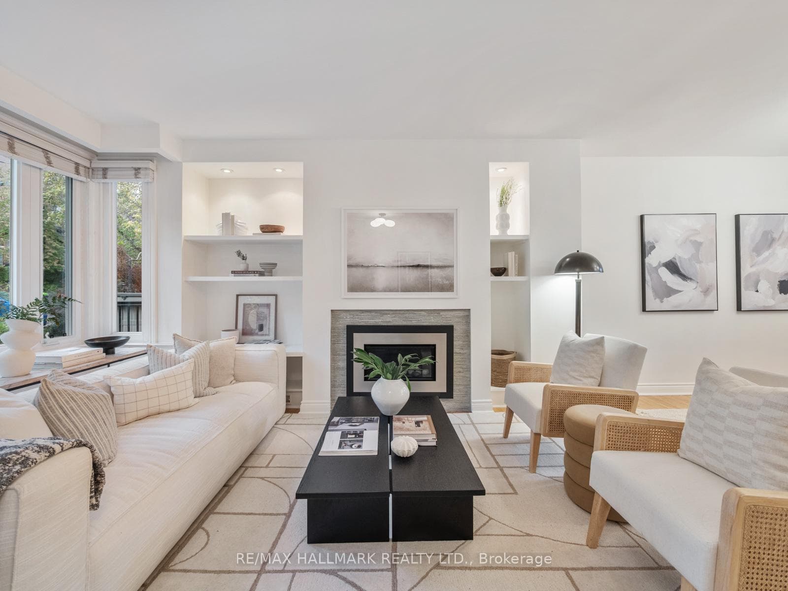 31 Tennis Crescent photo 3
