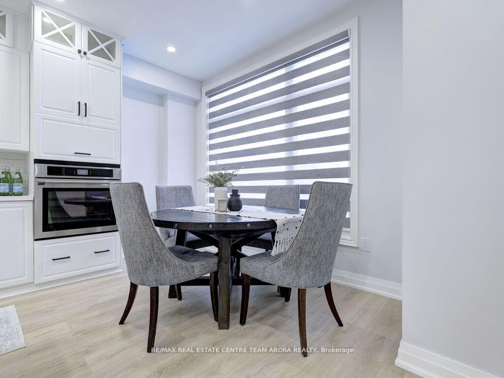 8 Queenpost Drive photo 20